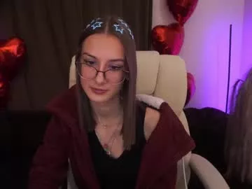 Freechat cozymell on Chaturbate