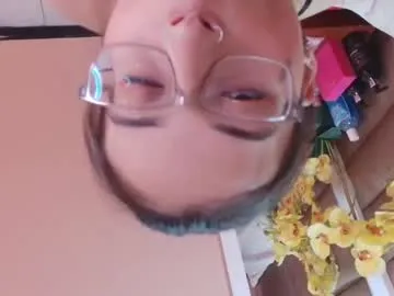 Offline crimsonsecretts on Chaturbate