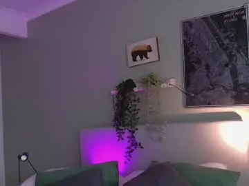 Offline cristalcornner_ on Chaturbate