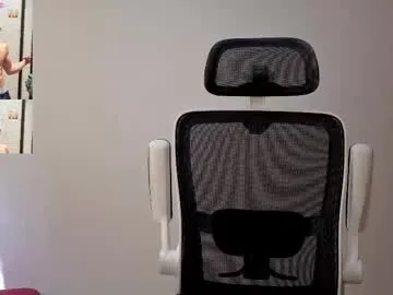 Freechat cristopher23_ on Chaturbate