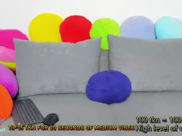 Freechat crystalobsession on Chaturbate