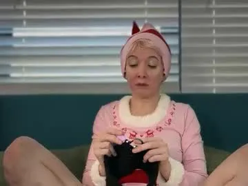 Offline cwave7 on Chaturbate