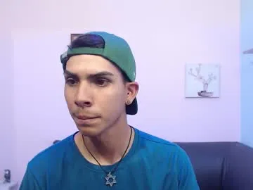 Offline david_925_ on Chaturbate