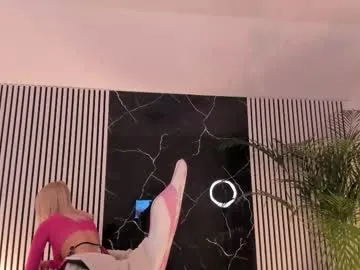 Offline diamond_ava_ on Chaturbate