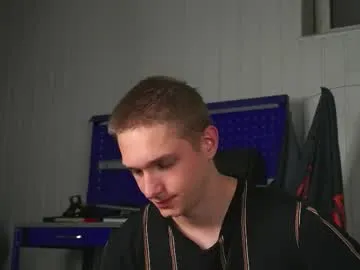 Offline dustyn_fox on Chaturbate