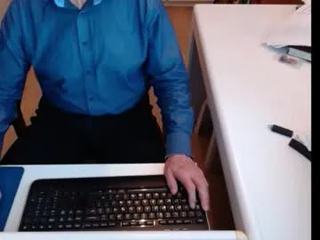 dutchpornking2 — Smooth with very long foreskin. #uncut #foreskin #mature #masturbation #smooth [50 tokens remaining]