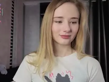 elvyrose — Goal: take off dress Hey hey!! I'm Elvina!! I love fun! #18 #new #young #tease #teen [77 tokens remaining]