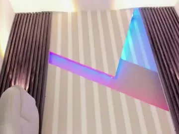 Offline emily_layton on Chaturbate