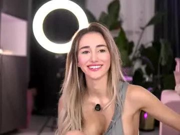 Offline emilyraymont on Chaturbate