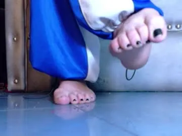 Offline enchantressqueen on Chaturbate