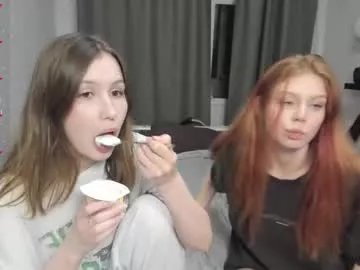 Offline eumomino on Chaturbate