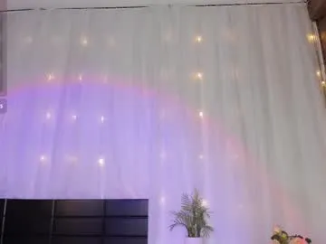 evoletbee on Chaturbate