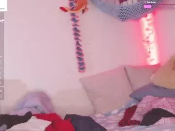 Offline fantasma_gei on Chaturbate