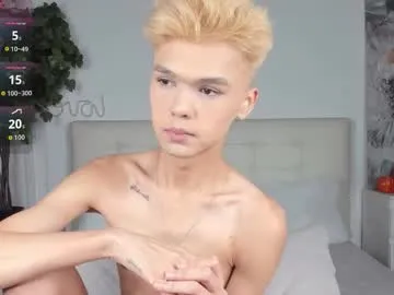 felix_rey — naked & jerk off [300 tokens remaining] #twink #18 #daddy #cum #asian