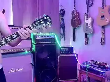 Offline flanneldong on Chaturbate