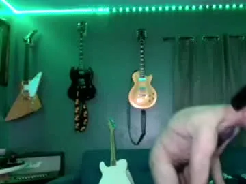 Offline flanneldong on Chaturbate