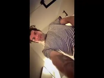 Offline flanneldong on Chaturbate