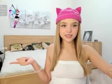 Freechat flooora_0 on Chaturbate