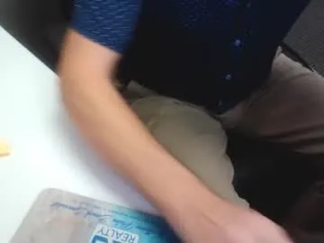 gardensman_561 — #Daddy #Bulge at work Real #Office #New #BigCock out for 25 [975 tokens remaining]