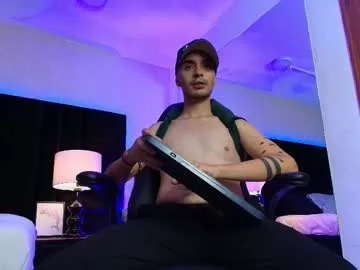 Freechat hairy_diamond on Chaturbate