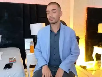 Freechat hairy_diamond on Chaturbate