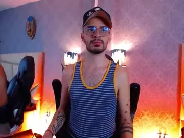 Freechat hairy_diamond on Chaturbate