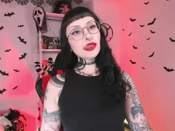 Offline herinfernalmajesty on Chaturbate