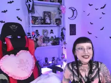 Offline herinfernalmajesty on Chaturbate