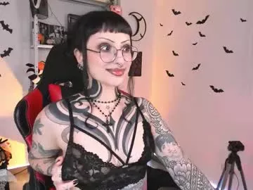 Offline herinfernalmajesty on Chaturbate