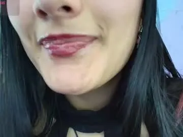 Freechat hinata_21_ on Chaturbate