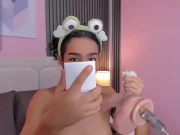 Freechat honey_sofii_ on Chaturbate