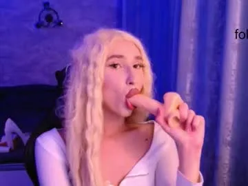 honey_sunset — GOAL: lick finger [28 tokens remaining] hey PVT open #18 #transgirl #blonde #new #femboy