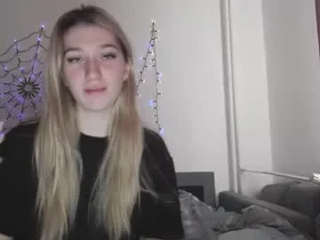 Chaturbate honeyveil is Freechat honeyveil — i'm loooking my love #nonude #aussie #femdom #findom #young