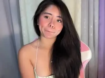 Offline hotloveaxx on Chaturbate