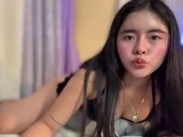 Offline hotloveaxx on Chaturbate