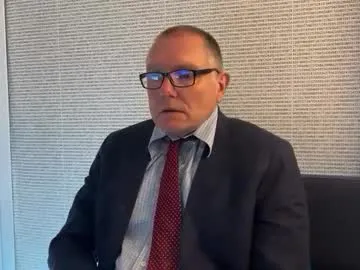 Offline hungron9 on Chaturbate