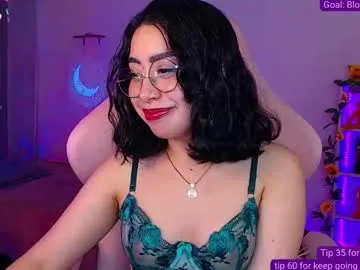 Offline iamveroo on Chaturbate