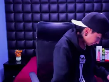 Offline im_mathias on Chaturbate