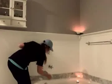 Offline intothewoodswego on Chaturbate