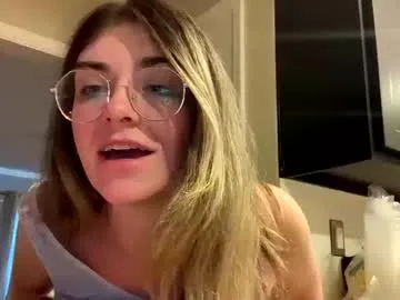 Offline intothewoodswego on Chaturbate