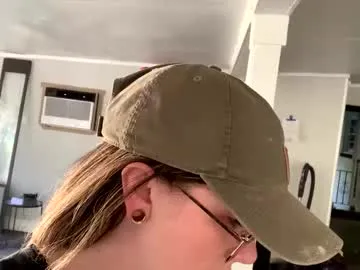 Offline intothewoodswego on Chaturbate