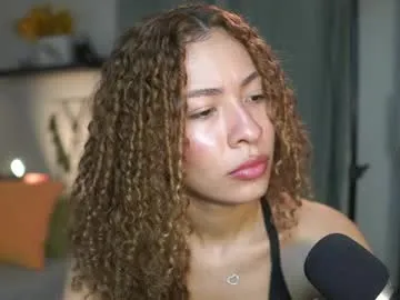 Offline isa_____ on Chaturbate