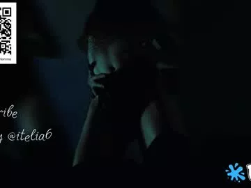 Freechat itelia on Chaturbate