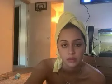 Offline jadamonroee on Chaturbate