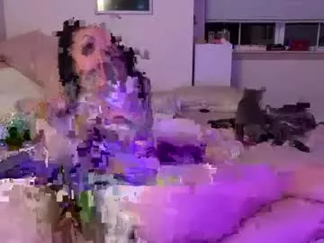 Offline jadamonroee on Chaturbate