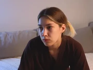 Freechat jolyndeb on Chaturbate