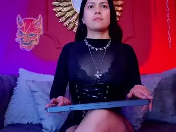 Offline julieta_russell on Chaturbate