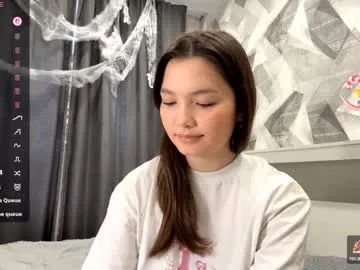 Offline kassandrataulbee on Chaturbate