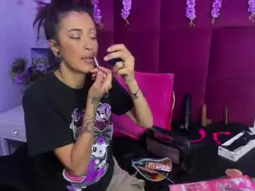 kattalella_luck on Chaturbate 