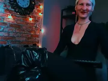 Offline kim_waite on Chaturbate
